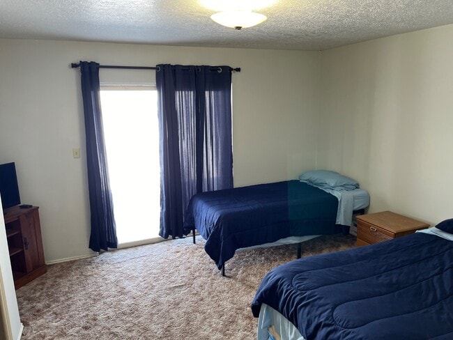 Building Photo - 1809 Garnet St