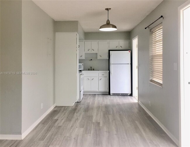 Foto del edificio - 1710 Madison St