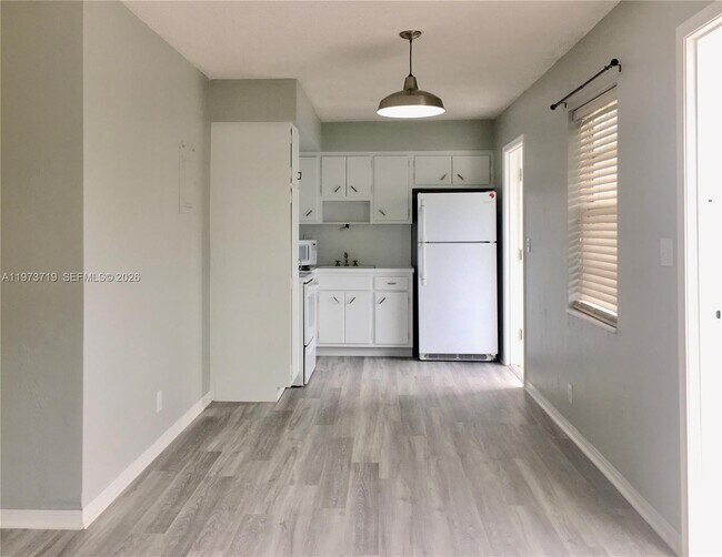 Building Photo - 1710 Madison St