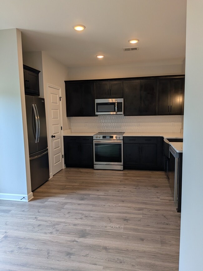 Building Photo - 534 Tappan Private Ln
