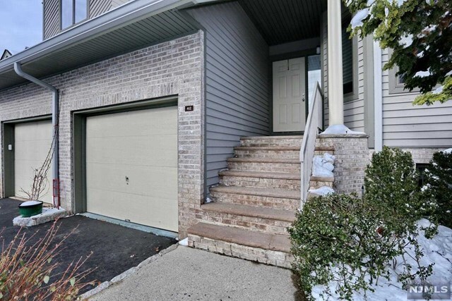 Building Photo - 412 Dogwood Ct