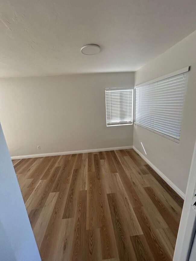 Foto del edificio - Beautiful Remodeled 3 Bedroom 2 Bath, Only A Few Blocks from SDSU and many Shopping!  Available N...