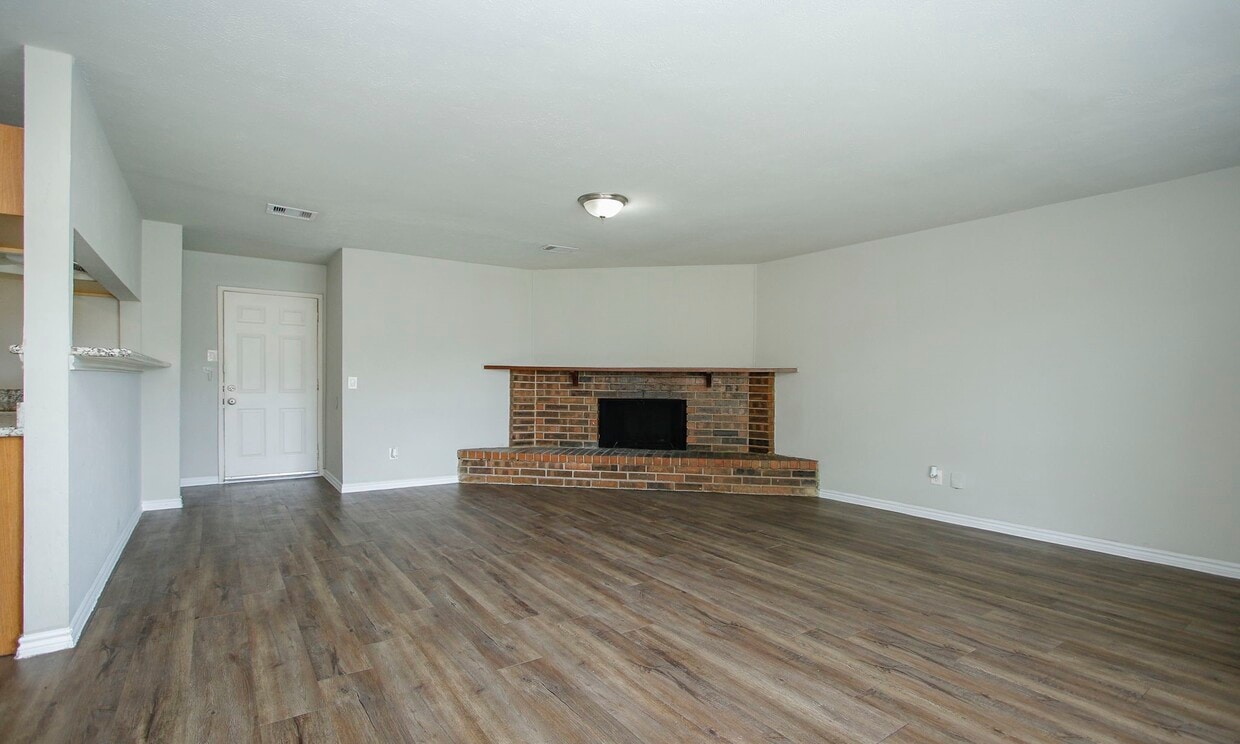 Building Photo - 17626 Bullis Gap Dr
