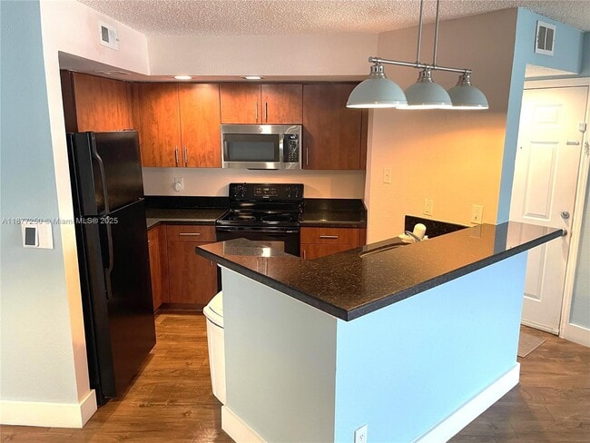 Building Photo - 12760 Vista Isles Dr