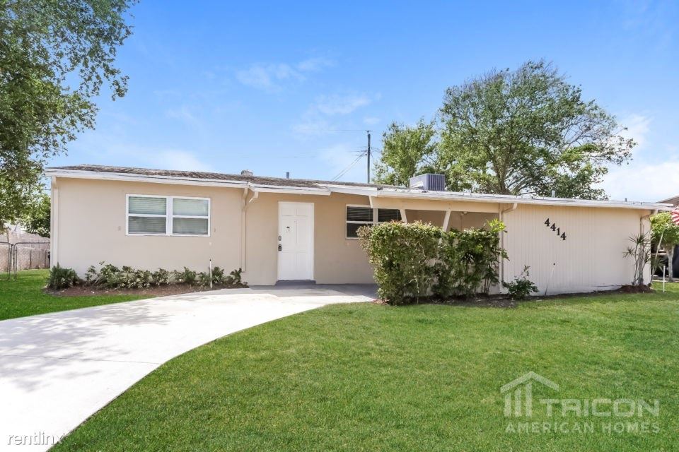 Primary Photo - 4414 Applecrest Dr