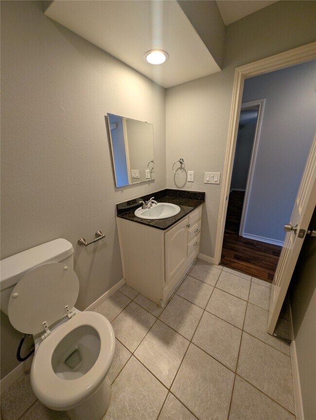 Building Photo - 7746 Champion Pines Dr