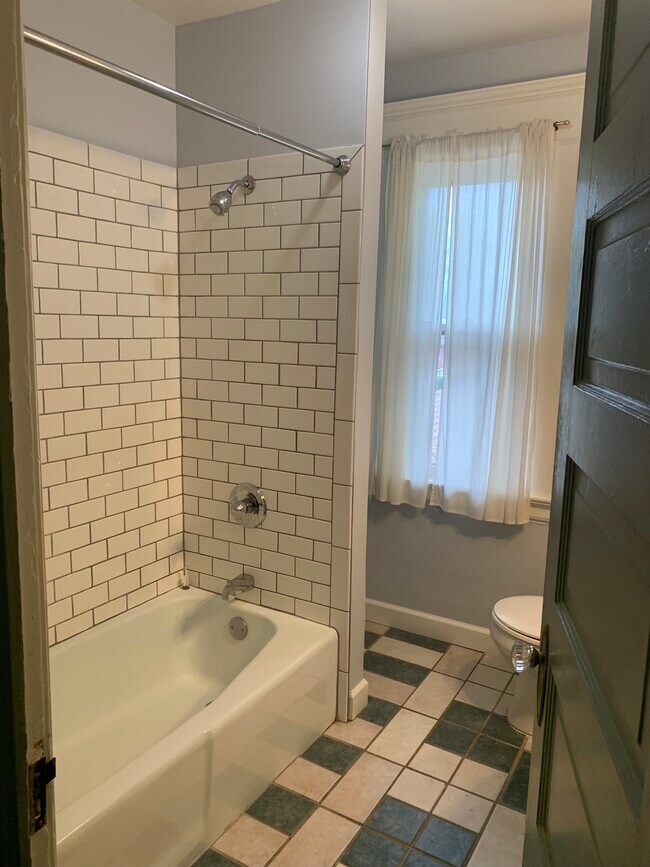 Building Photo - 297 Dewey St