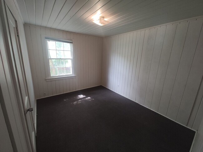 Building Photo - 706 Williams Street