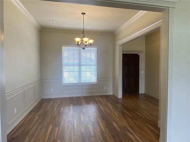Foto del edificio - 2311 N Cornwall Ave
