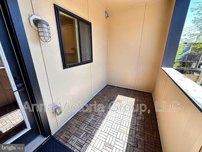 Foto del edificio - 2317 E Fairmount Ave