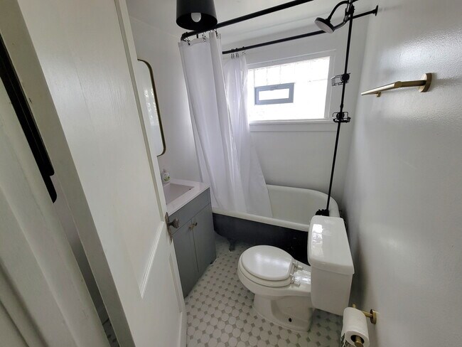 Ducha - 1276 W 89th St