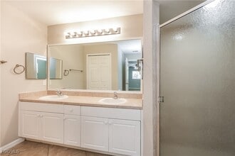 Building Photo - 1056 Summa Blvd