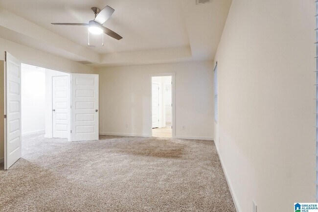 Foto del edificio - 5562 Bridle Way