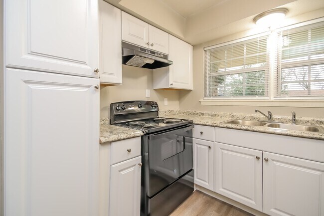 Building Photo - 5622 Canterway Dr