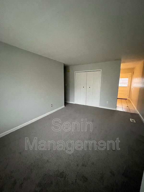 Foto del edificio - 4071 Hazel Ave