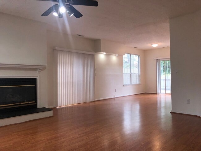 Building Photo - 4841 Strand Dr