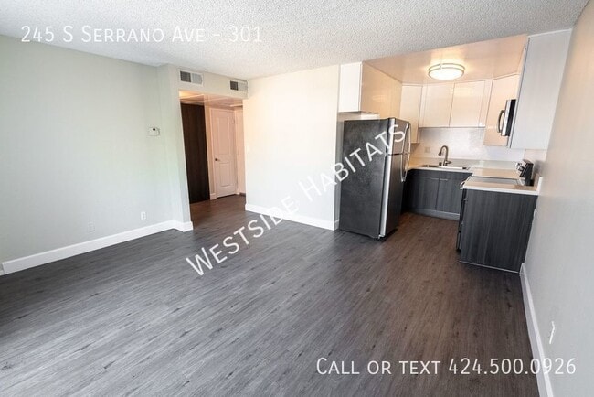 Building Photo - 245 Serrano Ave