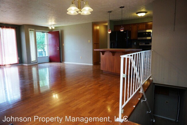 Building Photo - 5 br, 3 bath House - 22321 E. Olympic Ave.