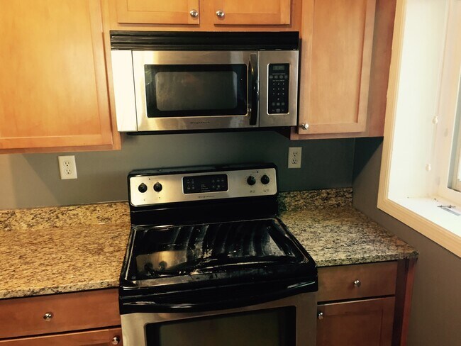 Foto del edificio - 2732 Grand Avenue South, Unit 4