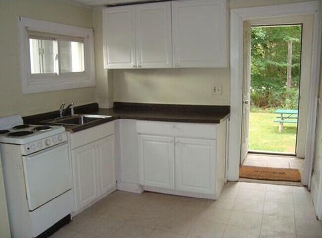 Foto del edificio - 8 Main St