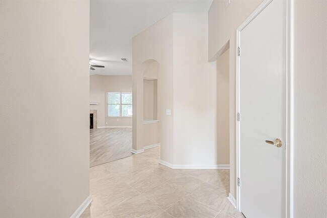 Building Photo - 7320 Muffin Dr