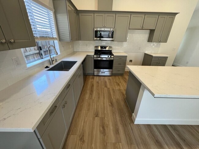 Foto del edificio - 1521 Cottonwood Ct S
