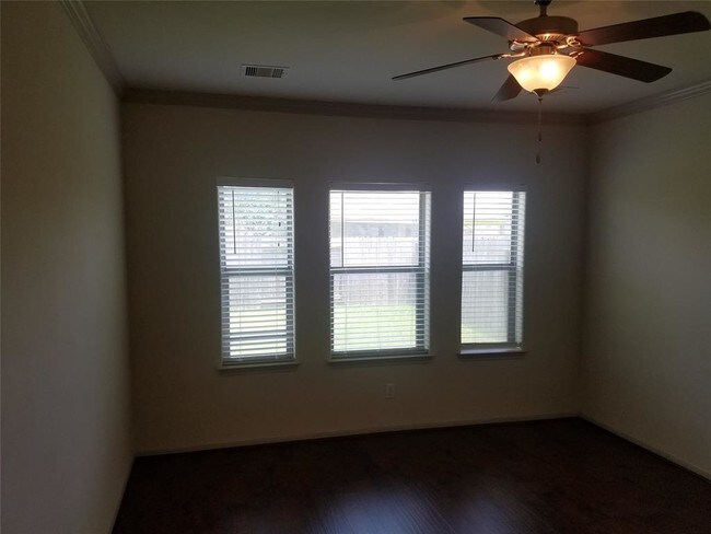 Building Photo - 23618 Starbridge Lake Ln