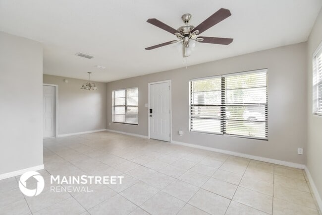 Building Photo - 7402 Pomelo Dr