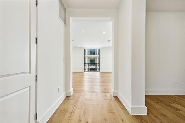 Foto del edificio - 5270 Town and Country Blvd
