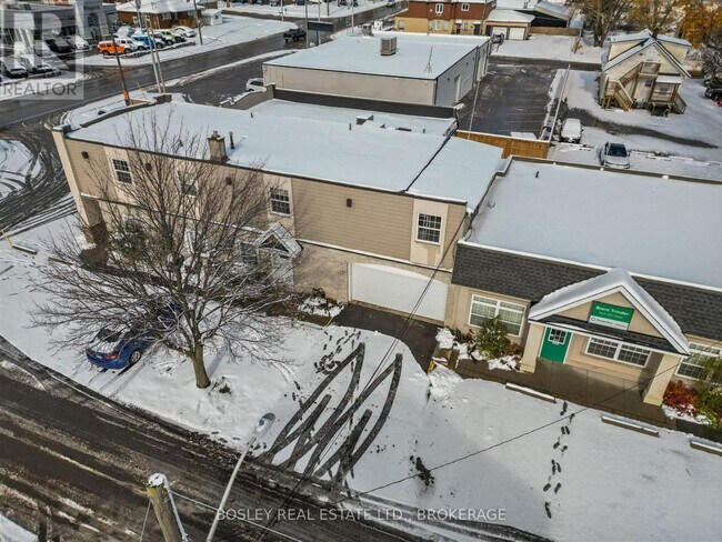 Photo du bâtiment - 4444 Drummond Rd