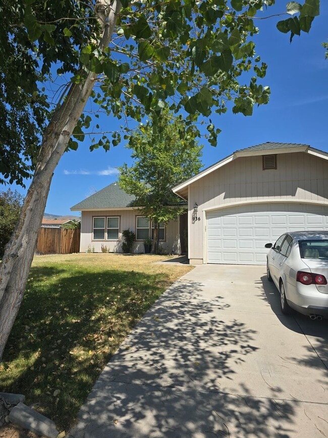 Building Photo - 936 Azurite Ln