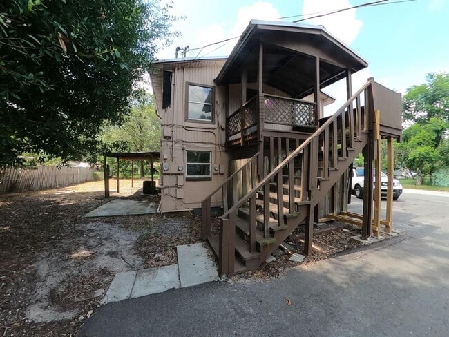 Building Photo - 4570 Transport Rd