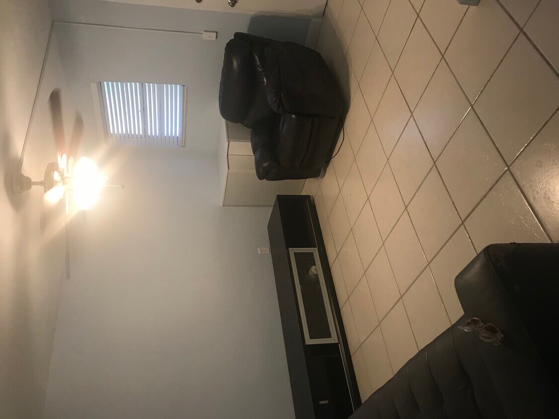 Foto del edificio - 160 NE 55th St