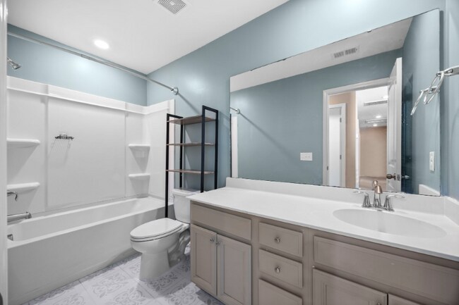 Foto del edificio - 677 Redbud Ln