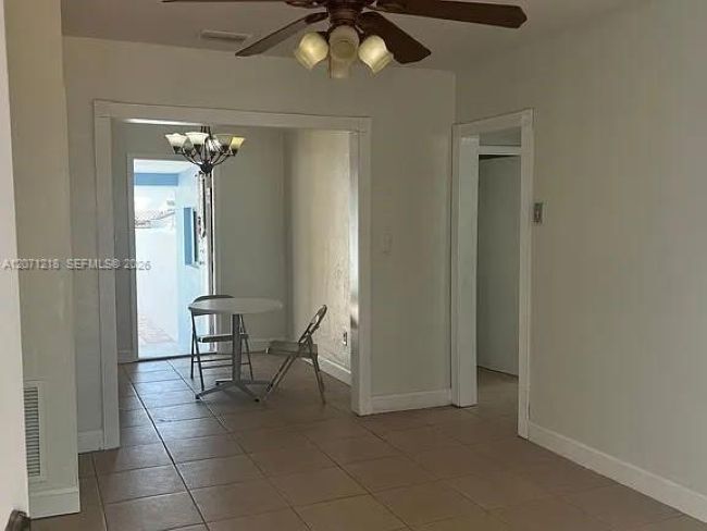 Foto del edificio - 2645 SW 33rd Ave