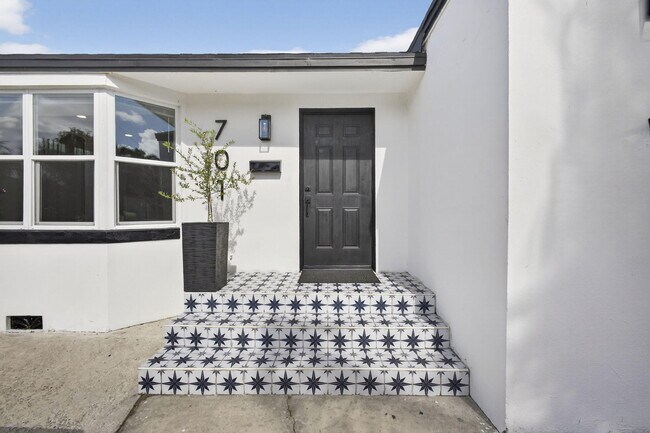 Foto del edificio - 701 37th St