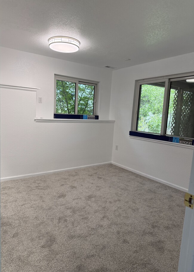 Foto del edificio - 2570 Paintbrush Ln