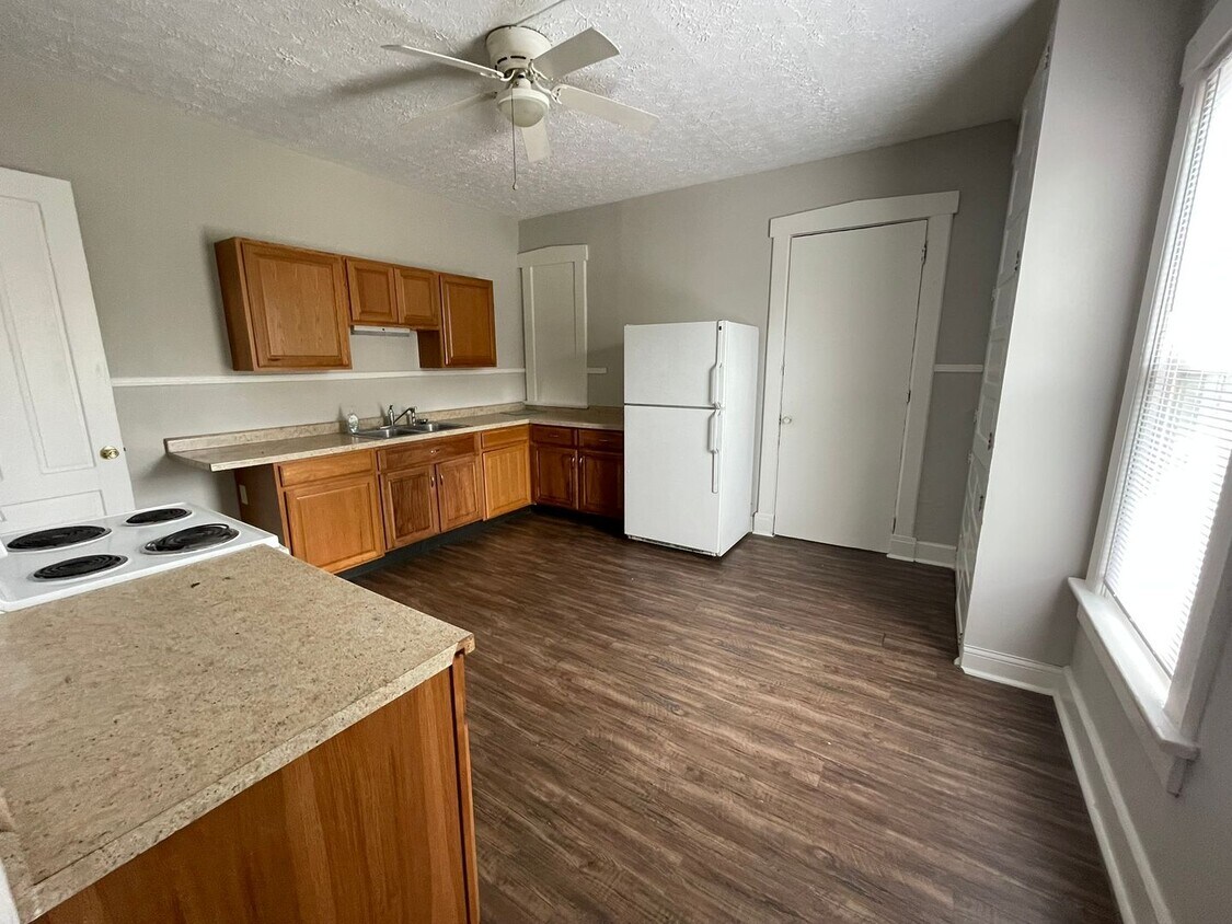 Foto principal - 2 Bedroom with Spring Rent Special!