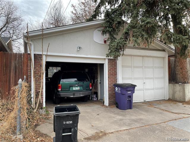 Building Photo - 1143 S Corona St