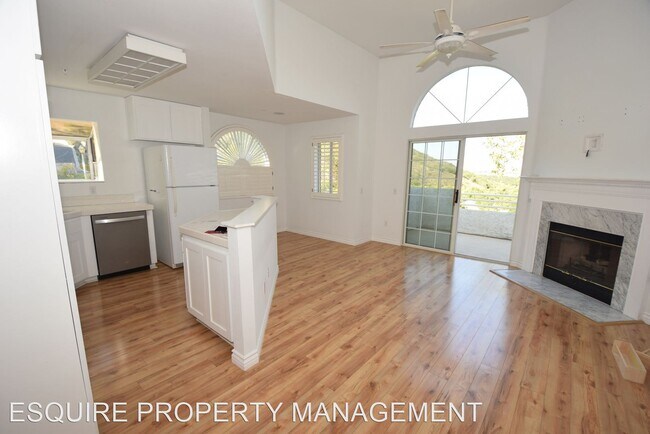 Foto del edificio - 1 br, 1 bath House - 2803 ANTONIO DR. #306