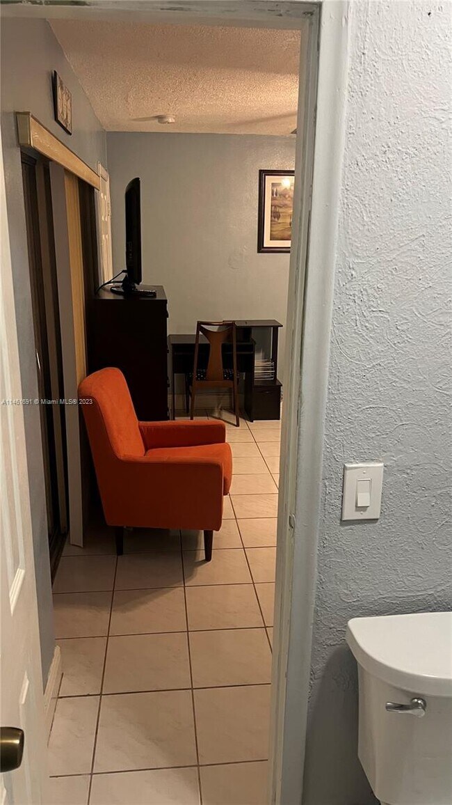 Building Photo - 8170 NW 20th Ct