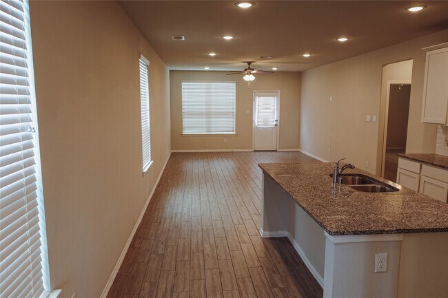 Foto del edificio - 25818 Boxwood Hedge Ln