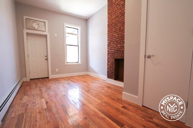 Foto del edificio - 199 Weirfield St