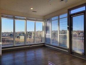 Building Photo - 2700 Old Denton Rd