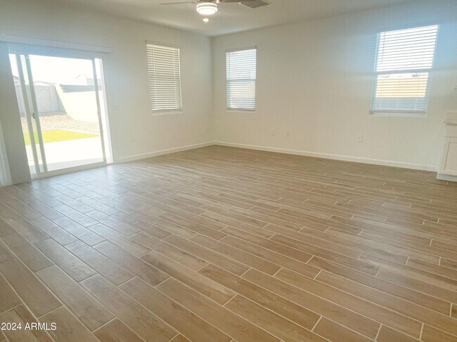 Building Photo - 2760 W Stradling Ave