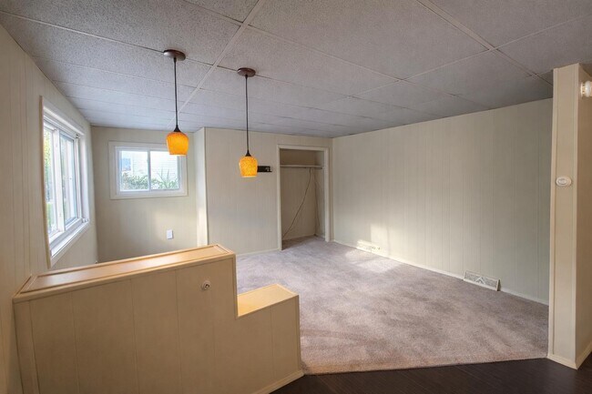 Foto del edificio - 301 Brown Ave