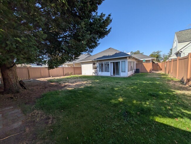Foto del edificio - 3 Bedroom Normal Hill House - dog-friendly!