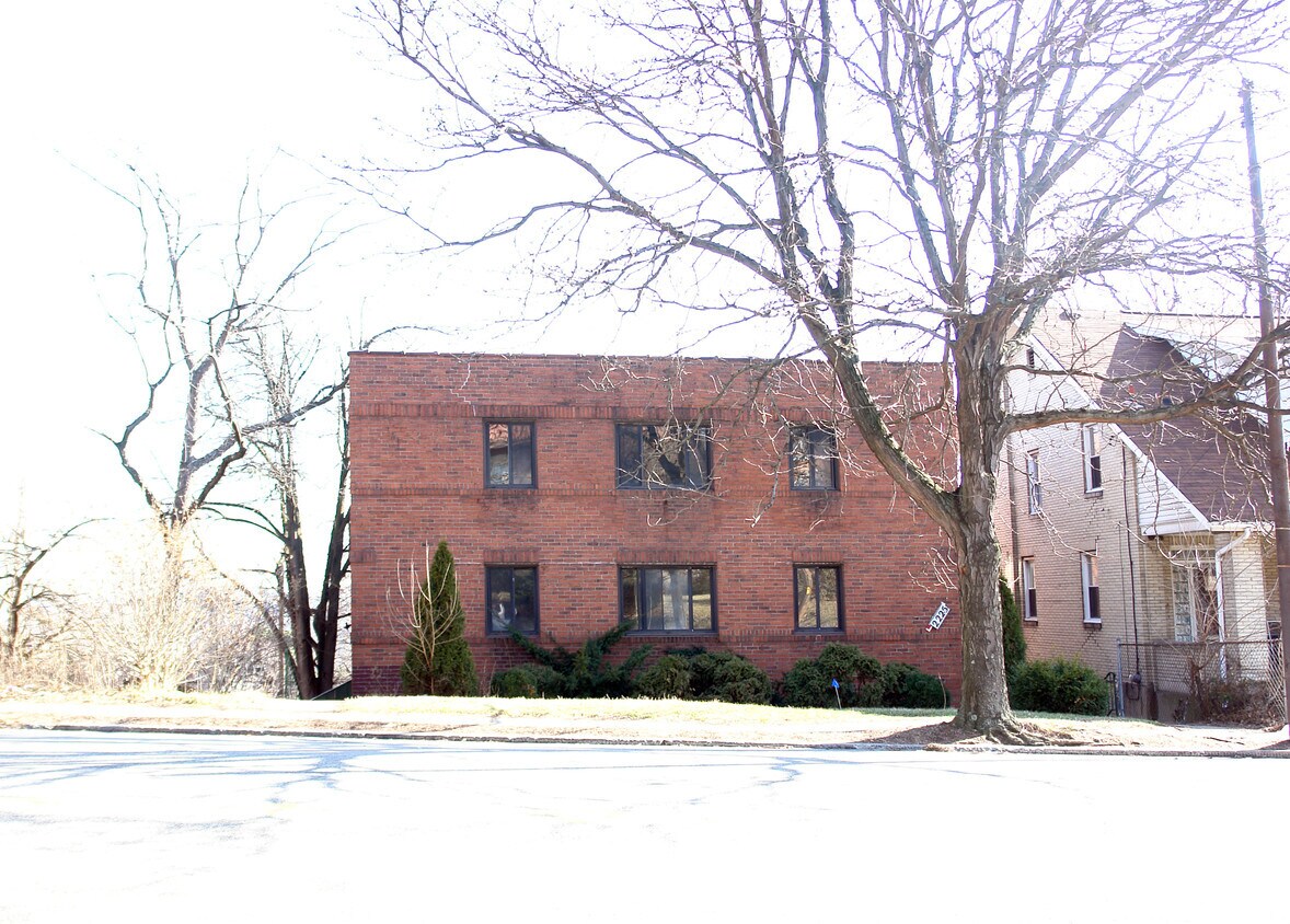 Foto del edificio - 2225 Brownsville Rd