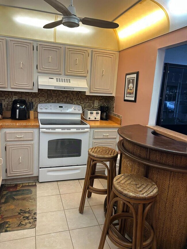 Building Photo - 3821 Environ Blvd