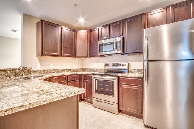 Foto del edificio - Beautiful New Luxury 2B/2B Apartment in FW...